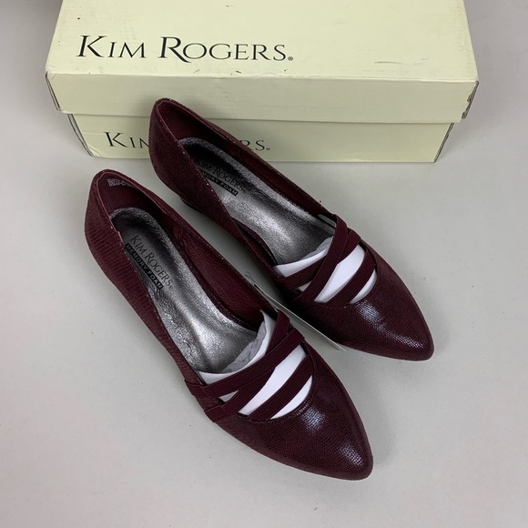 STORAGE Kim Rodger red snakeskin texture Point toe chunky heel pumps Sz 6.5 - Picture 16 of 16